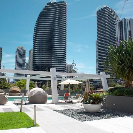 The Eureka Gold Coast Residence On Broadbeach Екстер'єр фото