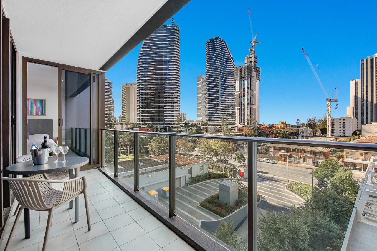 The Eureka Gold Coast Residence On Broadbeach Екстер'єр фото