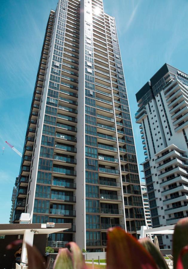 The Eureka Gold Coast Residence On Broadbeach Екстер'єр фото