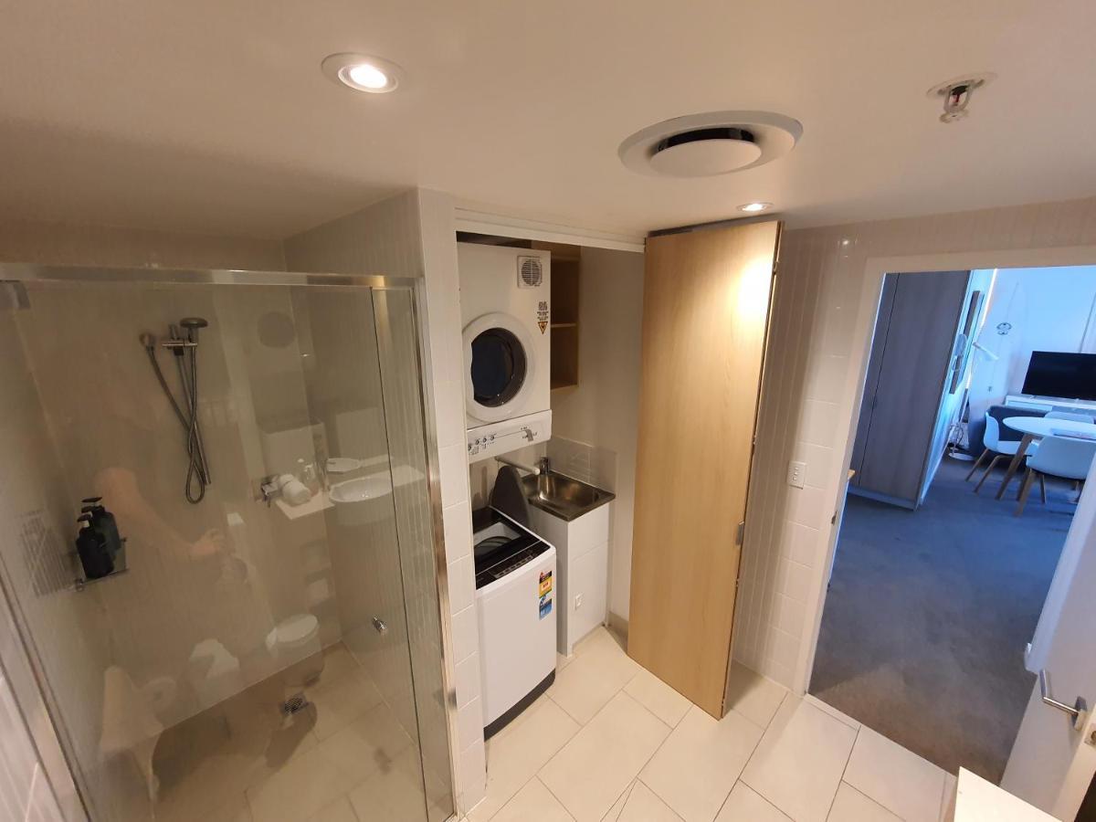 The Eureka Gold Coast Residence On Broadbeach Екстер'єр фото